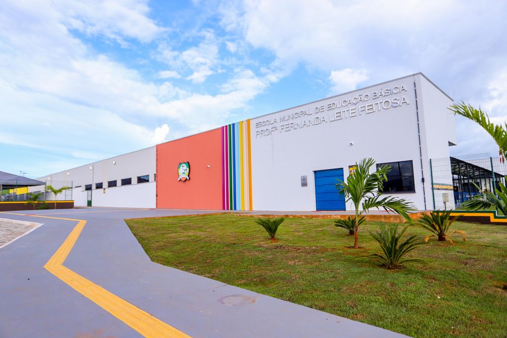 Bairro Cidade Nova comemora inauguração da Escola Municipal de Educação Básica