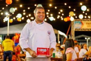 Chef Fábio Neres inovou com uma parmegiana com fetuticcine artesanal
