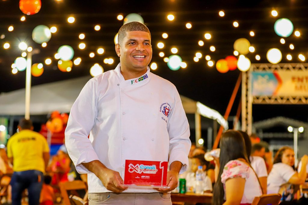 Chef Fábio Neres inovou com uma parmegiana com fetuticcine artesanal