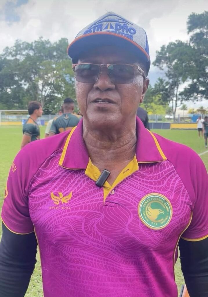 Técnico do Canaã FC - Samuel Cândido.